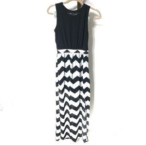 HEARTSOUL | black&white Chevron maxi dress size small